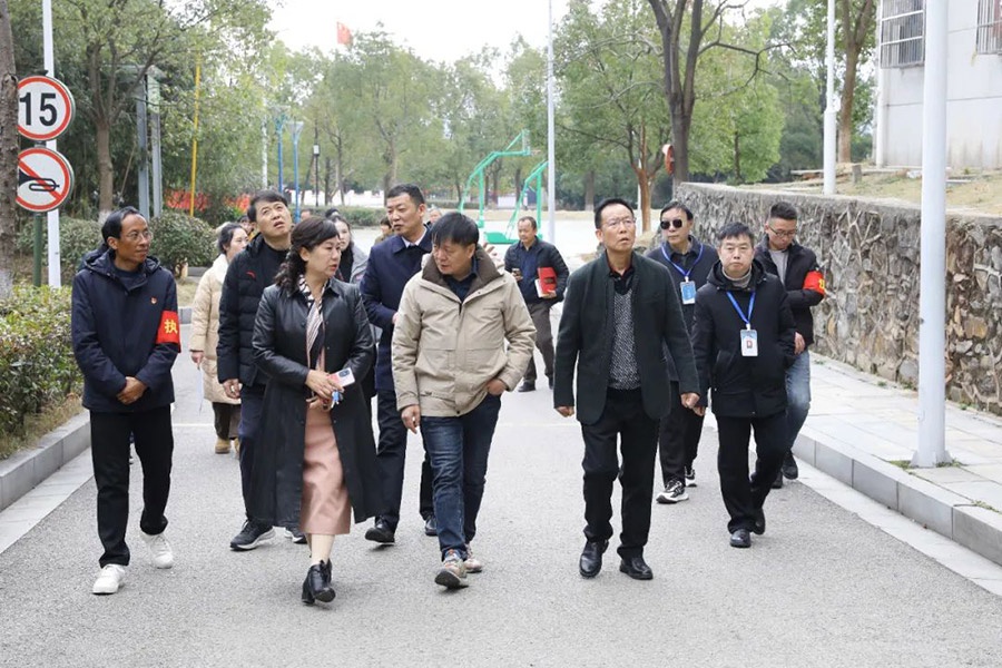 精细化管理大师汪中求走进庐山市星辰技工学校传经送宝