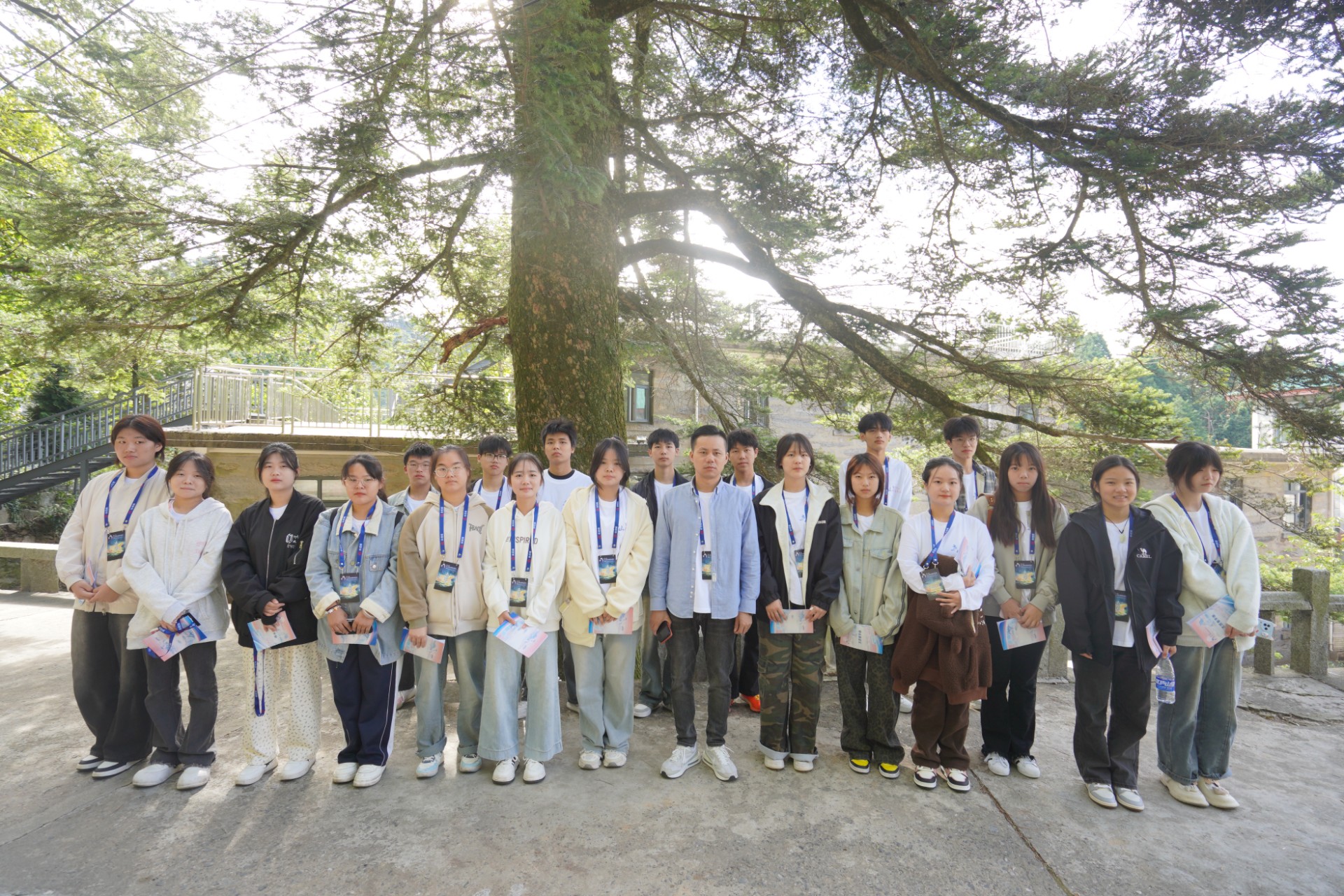 第五届庐山国际爱情电影周组委会向我校青年志愿者发来感谢信
